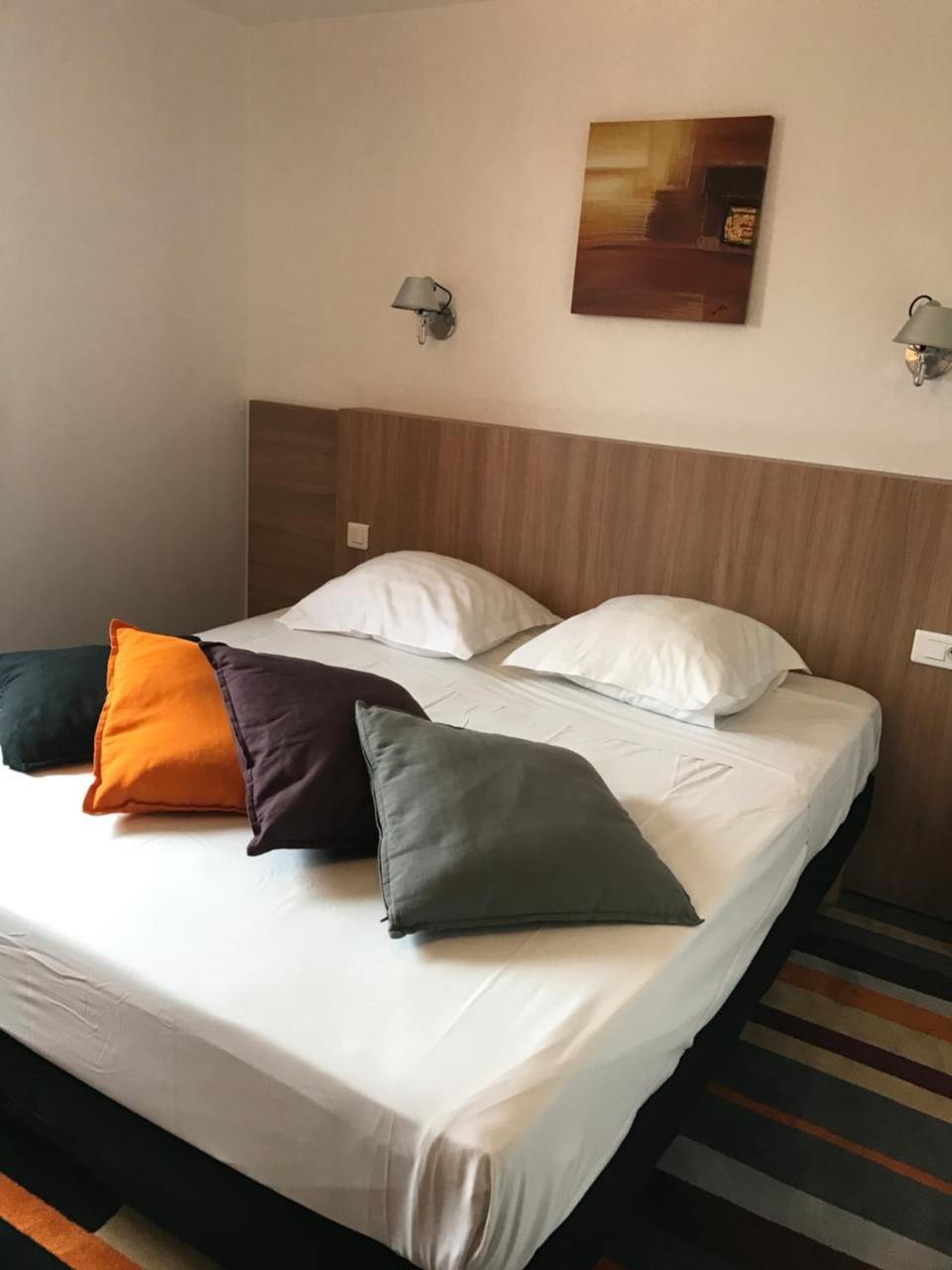 Kyriad Direct Agen Castelculier Buitenkant foto