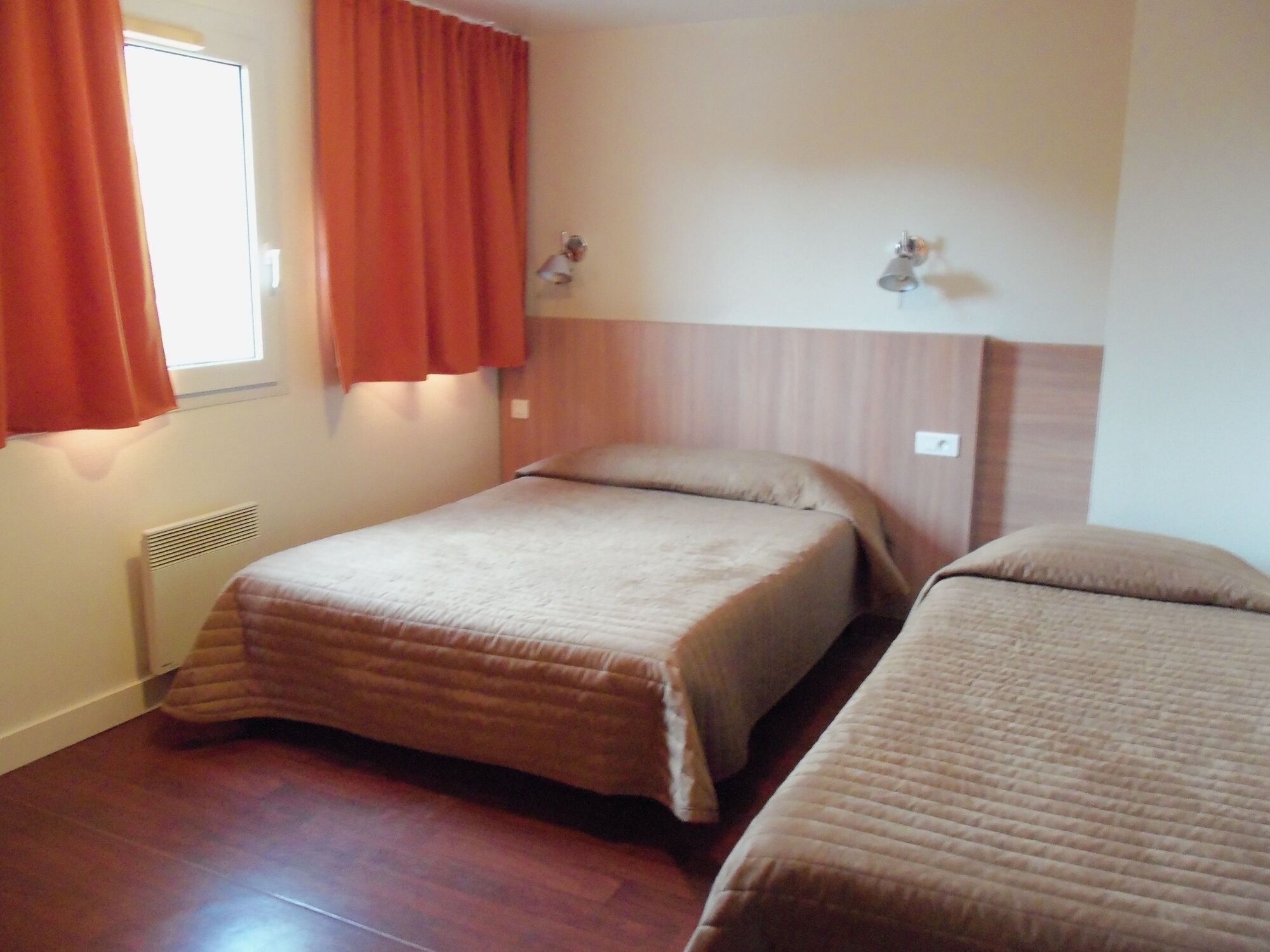 Kyriad Direct Agen Castelculier Buitenkant foto